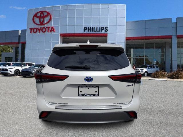 used 2021 Toyota Highlander Hybrid car, priced at $37,998