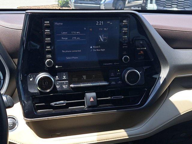 used 2022 Toyota Highlander car, priced at $35,997