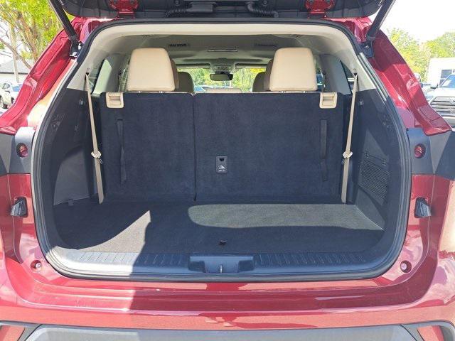 used 2022 Toyota Highlander car, priced at $35,997