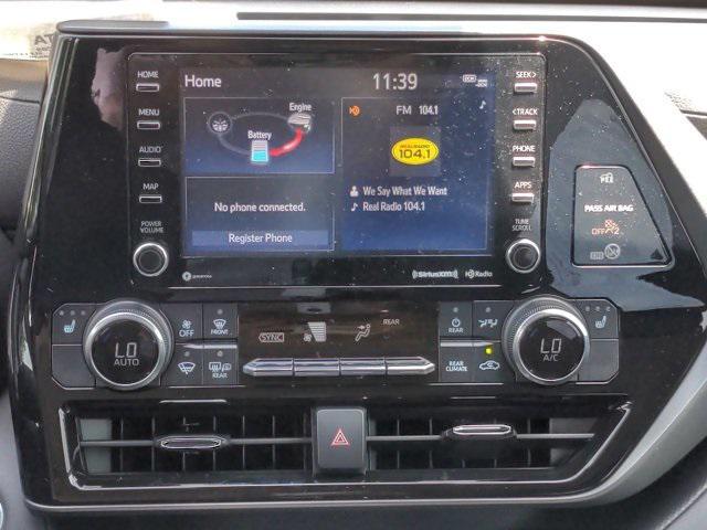 used 2021 Toyota Highlander Hybrid car, priced at $35,996