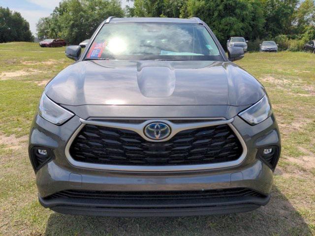 used 2021 Toyota Highlander Hybrid car, priced at $35,996