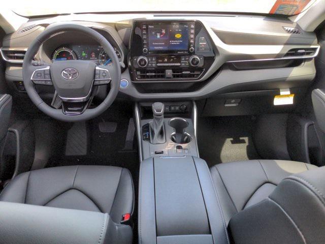 used 2021 Toyota Highlander Hybrid car, priced at $35,996
