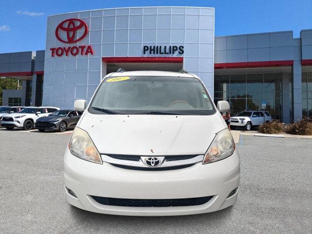 used 2007 Toyota Sienna car, priced at $10,999