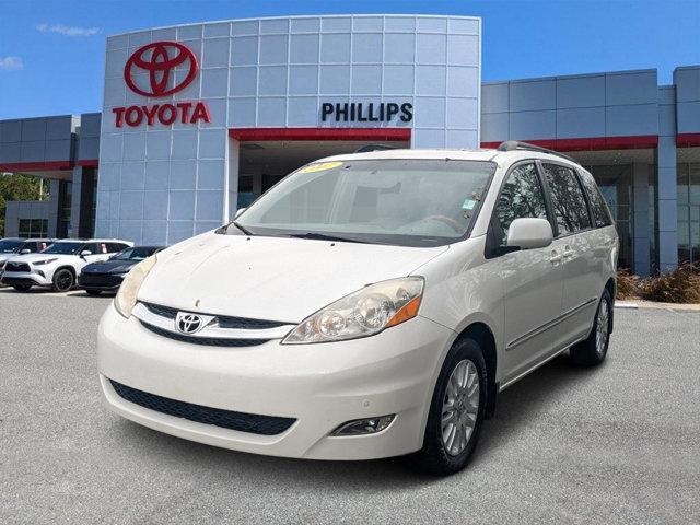 used 2007 Toyota Sienna car, priced at $10,999