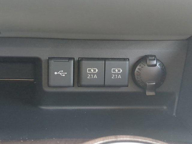 used 2021 Toyota Highlander car, priced at $41,999