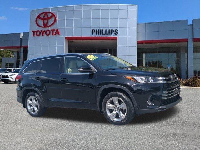 used 2017 Toyota Highlander car, priced at $22,999