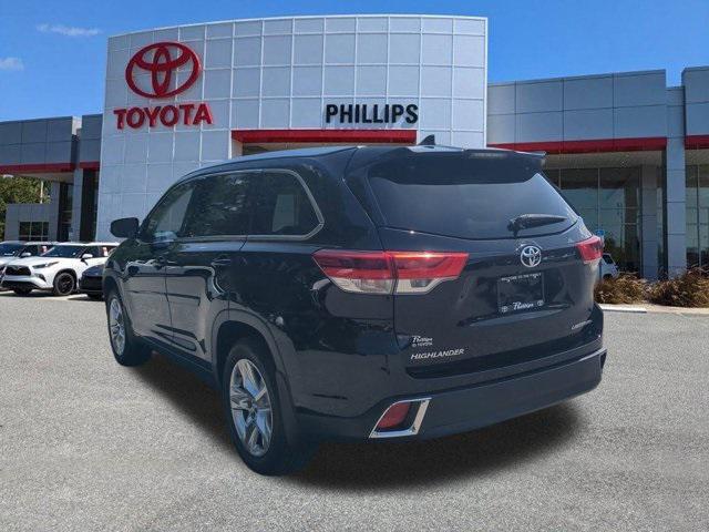 used 2017 Toyota Highlander car, priced at $22,999
