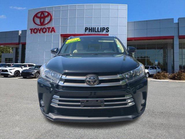 used 2017 Toyota Highlander car, priced at $22,999