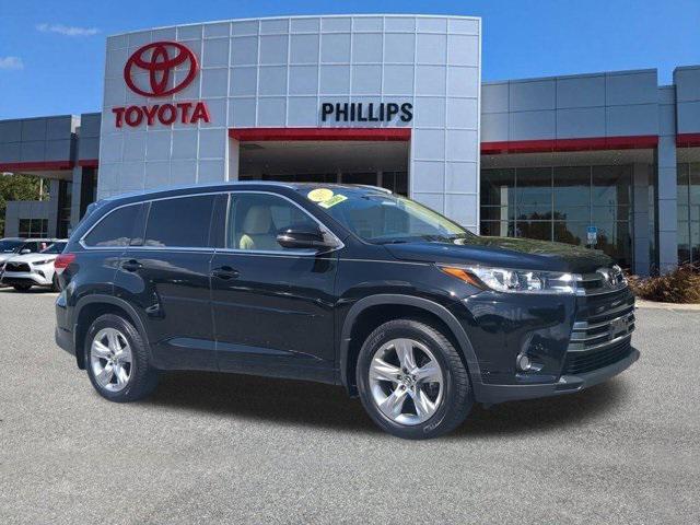 used 2017 Toyota Highlander car, priced at $22,999