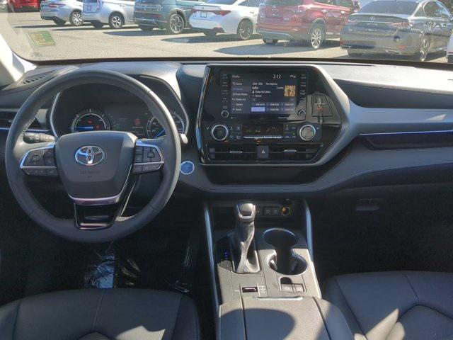 used 2020 Toyota Highlander Hybrid car, priced at $32,597