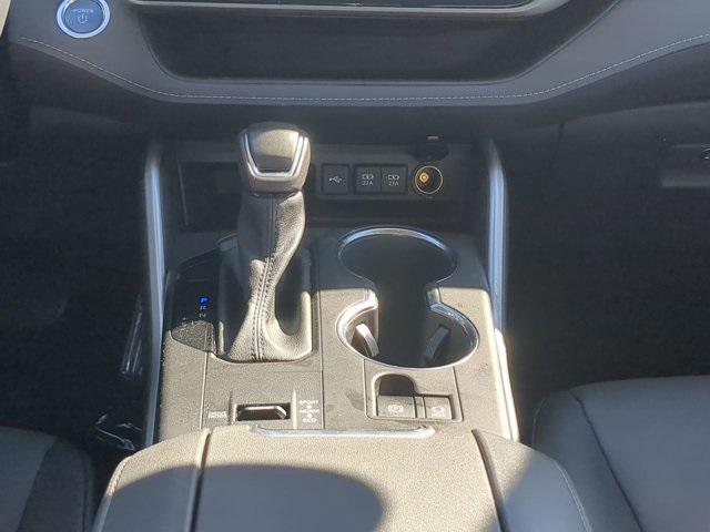 used 2020 Toyota Highlander Hybrid car, priced at $32,597