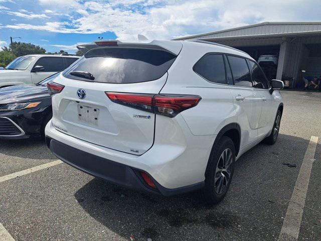 used 2022 Toyota Highlander Hybrid car, priced at $34,998