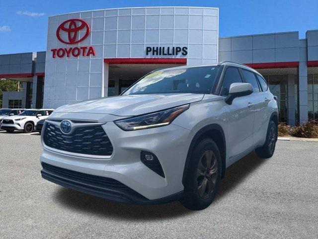 used 2023 Toyota Highlander Hybrid car, priced at $43,995