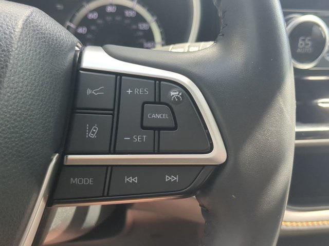used 2023 Toyota Highlander Hybrid car, priced at $43,995