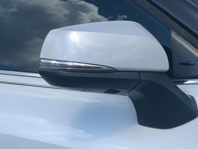 used 2023 Toyota Highlander Hybrid car, priced at $43,995