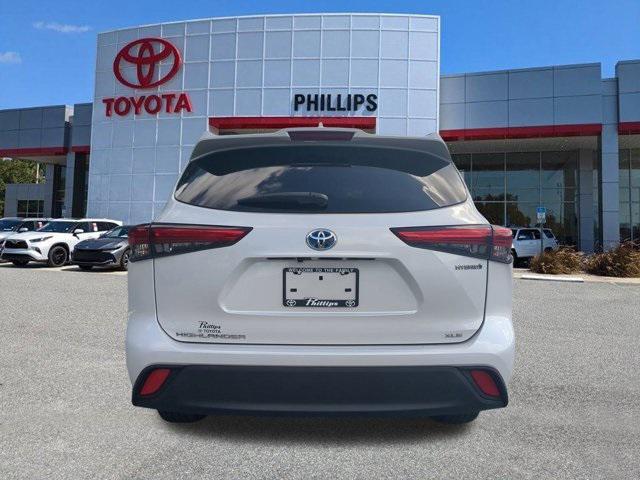 used 2023 Toyota Highlander Hybrid car, priced at $43,995