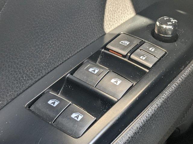 used 2019 Toyota Camry Hybrid car, priced at $27,246
