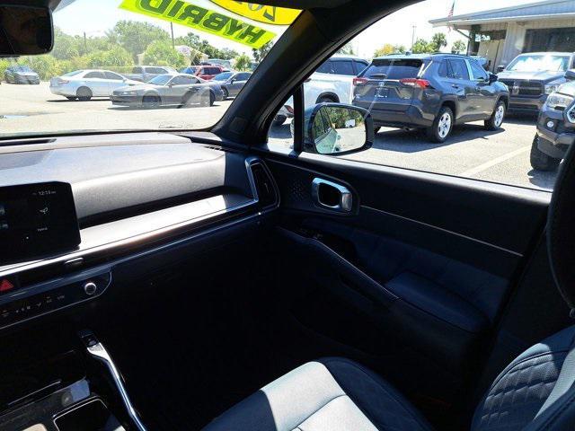 used 2025 Kia Sorento Hybrid car, priced at $37,854