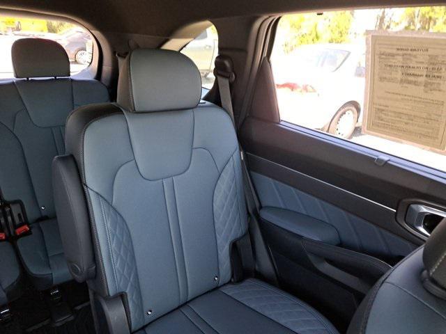 used 2025 Kia Sorento Hybrid car, priced at $37,854