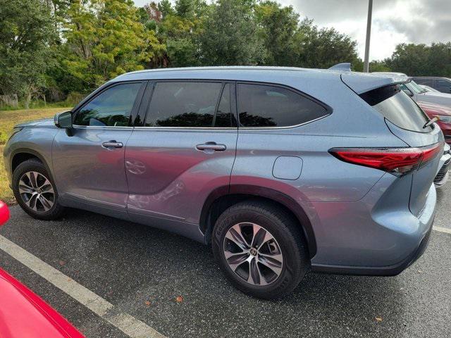 used 2021 Toyota Highlander car, priced at $29,495