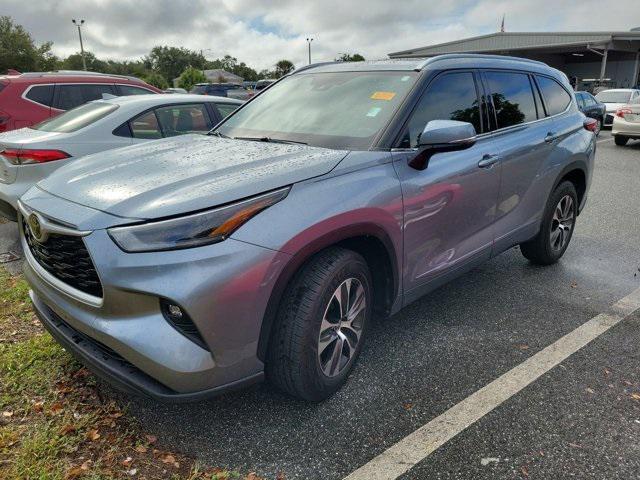 used 2021 Toyota Highlander car, priced at $29,495