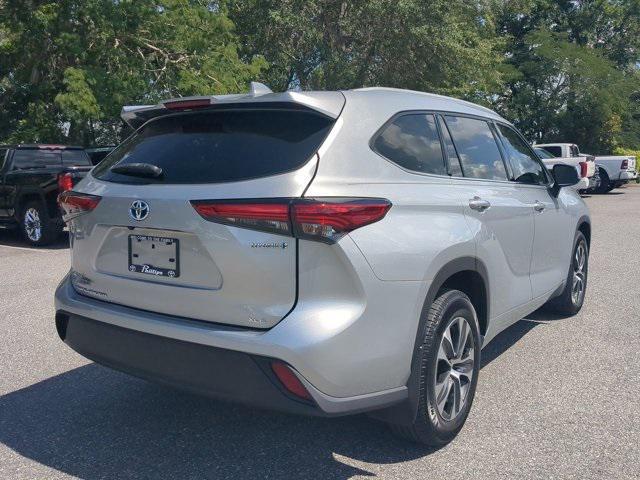 used 2022 Toyota Highlander Hybrid car, priced at $39,999
