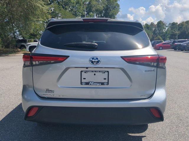 used 2022 Toyota Highlander Hybrid car, priced at $39,999
