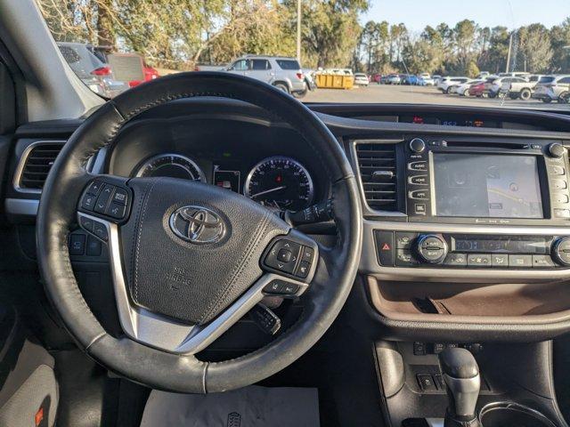 used 2019 Toyota Highlander Hybrid car, priced at $33,997