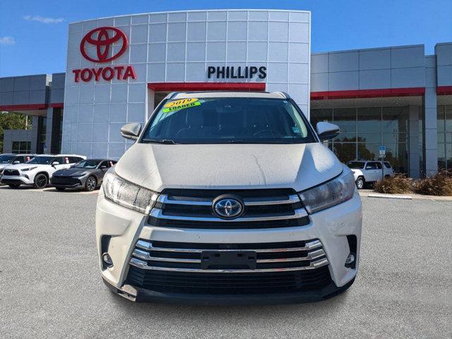 used 2019 Toyota Highlander Hybrid car, priced at $33,997