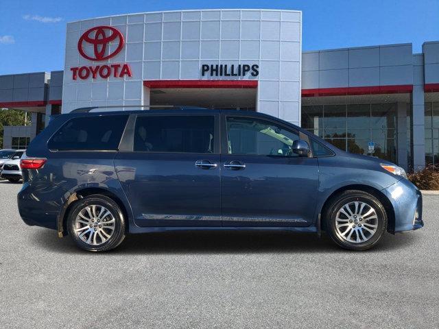 used 2020 Toyota Sienna car, priced at $29,996