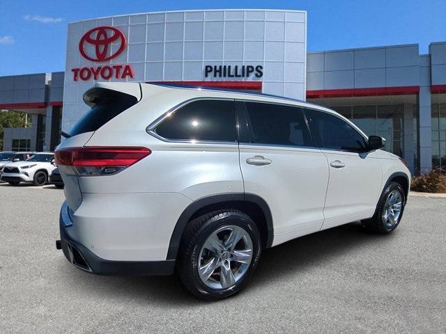 used 2019 Toyota Highlander car, priced at $26,710