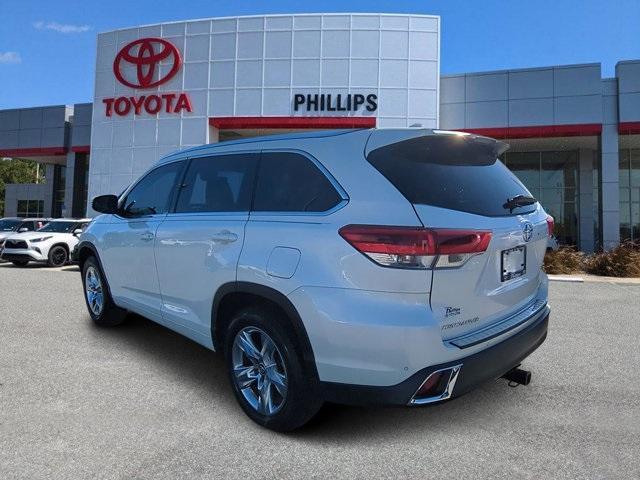 used 2019 Toyota Highlander car, priced at $26,710