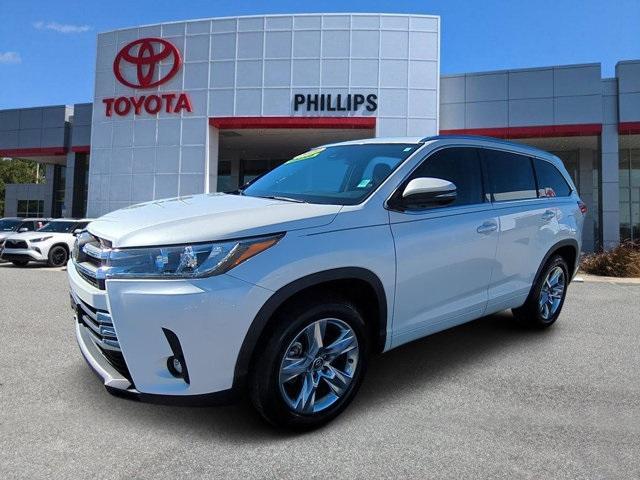 used 2019 Toyota Highlander car, priced at $26,710