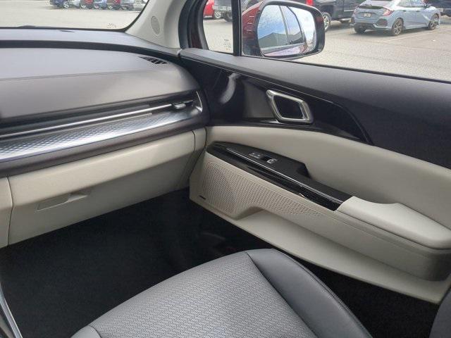 used 2024 Kia Carnival car, priced at $41,998
