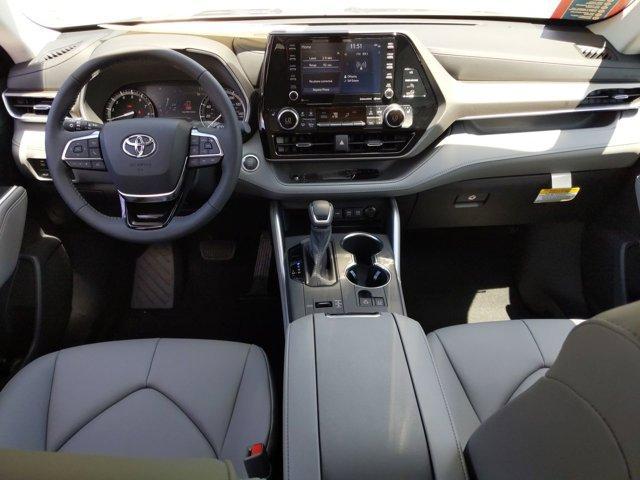 used 2020 Toyota Highlander car, priced at $29,290