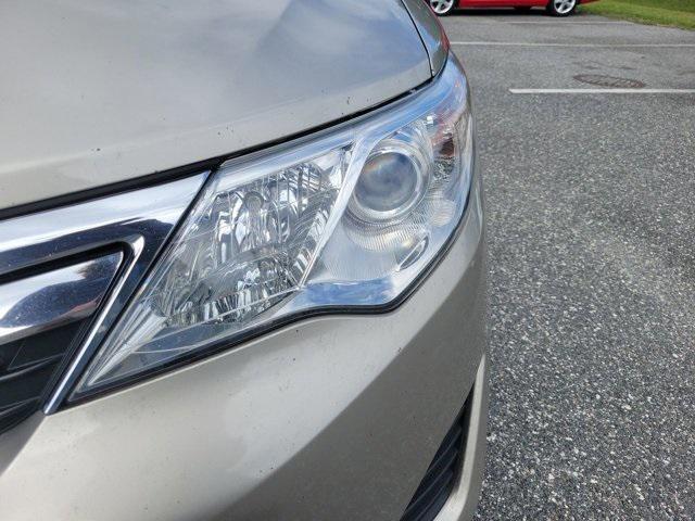 used 2014 Toyota Camry Hybrid car, priced at $9,997