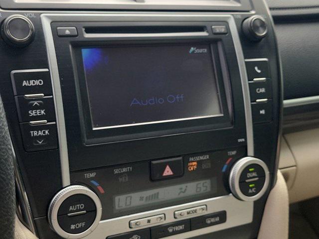 used 2014 Toyota Camry Hybrid car, priced at $9,997