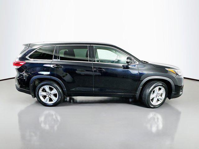 used 2017 Toyota Highlander car, priced at $18,990