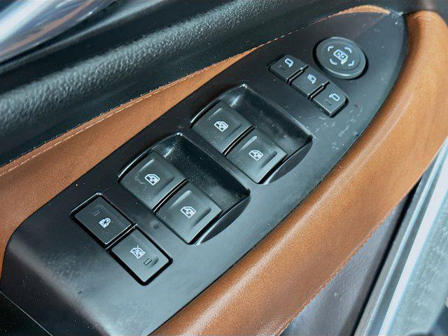 used 2019 Cadillac Escalade ESV car, priced at $38,991
