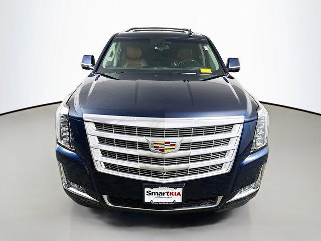 used 2019 Cadillac Escalade ESV car, priced at $38,991