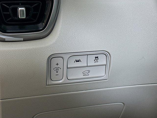 used 2022 Kia Sorento Hybrid car, priced at $24,991