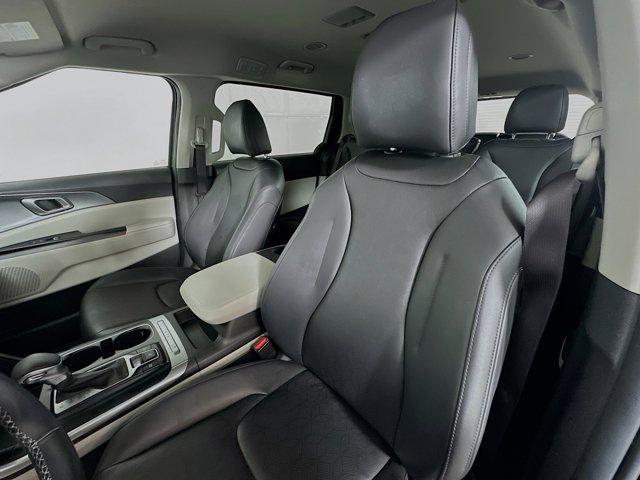 used 2024 Kia Carnival car, priced at $34,981