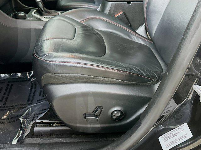 used 2014 Jeep Cherokee car, priced at $12,187
