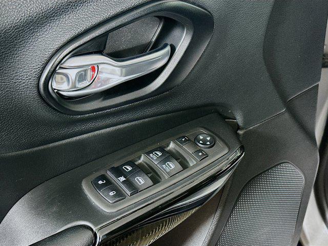 used 2021 Jeep Cherokee car, priced at $17,991