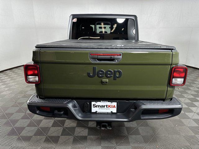 used 2022 Jeep Gladiator car, priced at $35,471