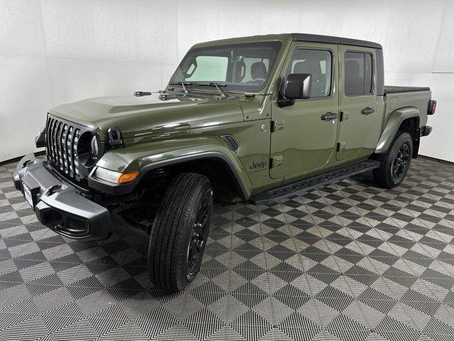 used 2022 Jeep Gladiator car, priced at $35,471