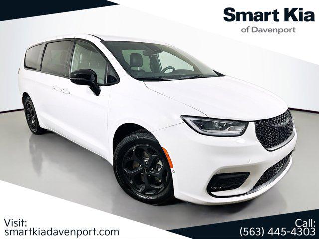 used 2024 Chrysler Pacifica car, priced at $31,488