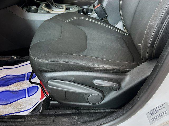 used 2016 Jeep Cherokee car, priced at $9,990