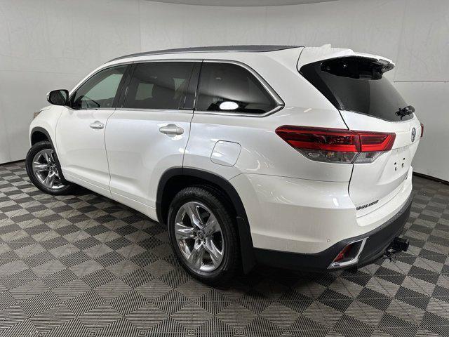 used 2018 Toyota Highlander car, priced at $29,754