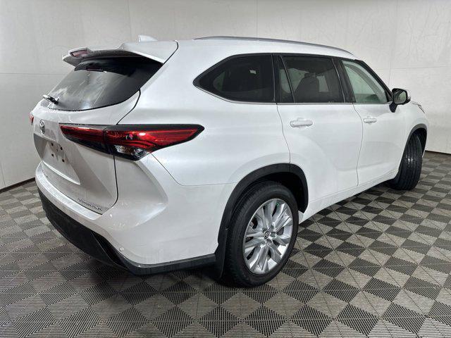 used 2023 Toyota Highlander car, priced at $42,766